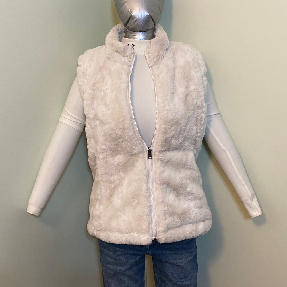 Nicole Miller Reversible Cream Fleece Vest